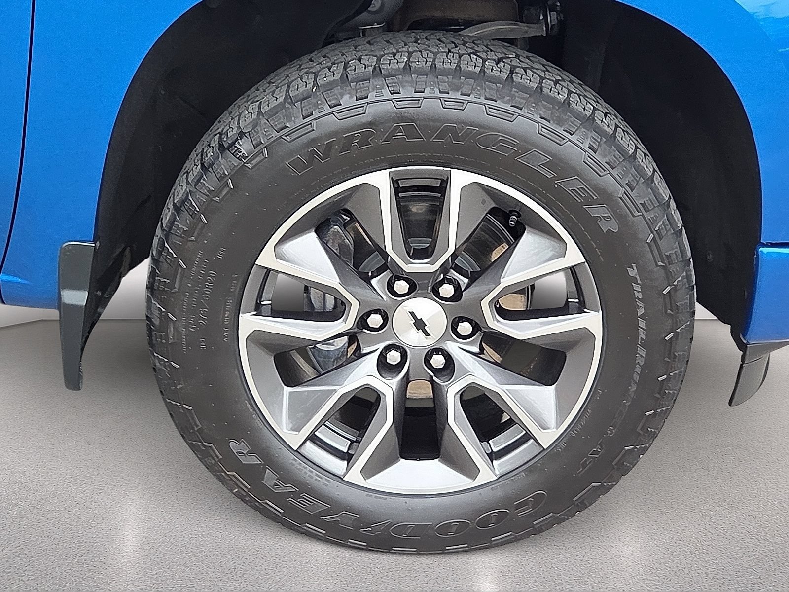 Used 2024 Chevrolet Silverado 1500 RST w/ Z71 Off-Road Package AWD/4WD image 7