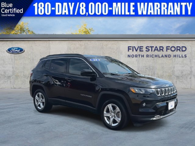 Used 2024 Jeep Compass Latitude AWD/4WD image 2
