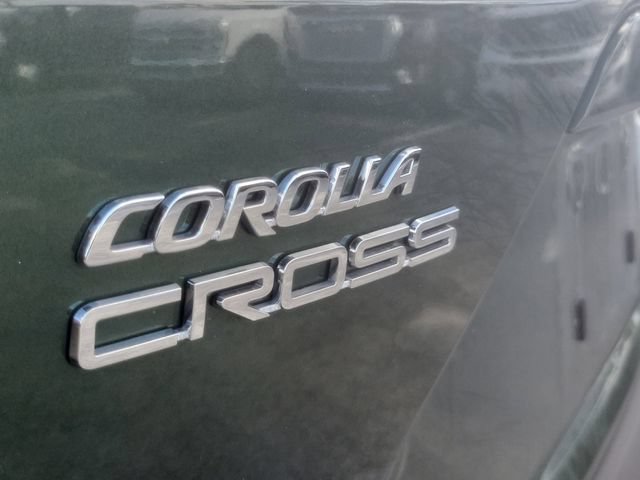 Used 2023 Toyota Corolla Cross XLE AWD/4WD image 6