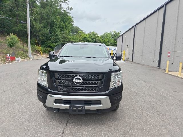 Used 2024 Nissan Titan SV w/ SV Convenience Package AWD/4WD image 8