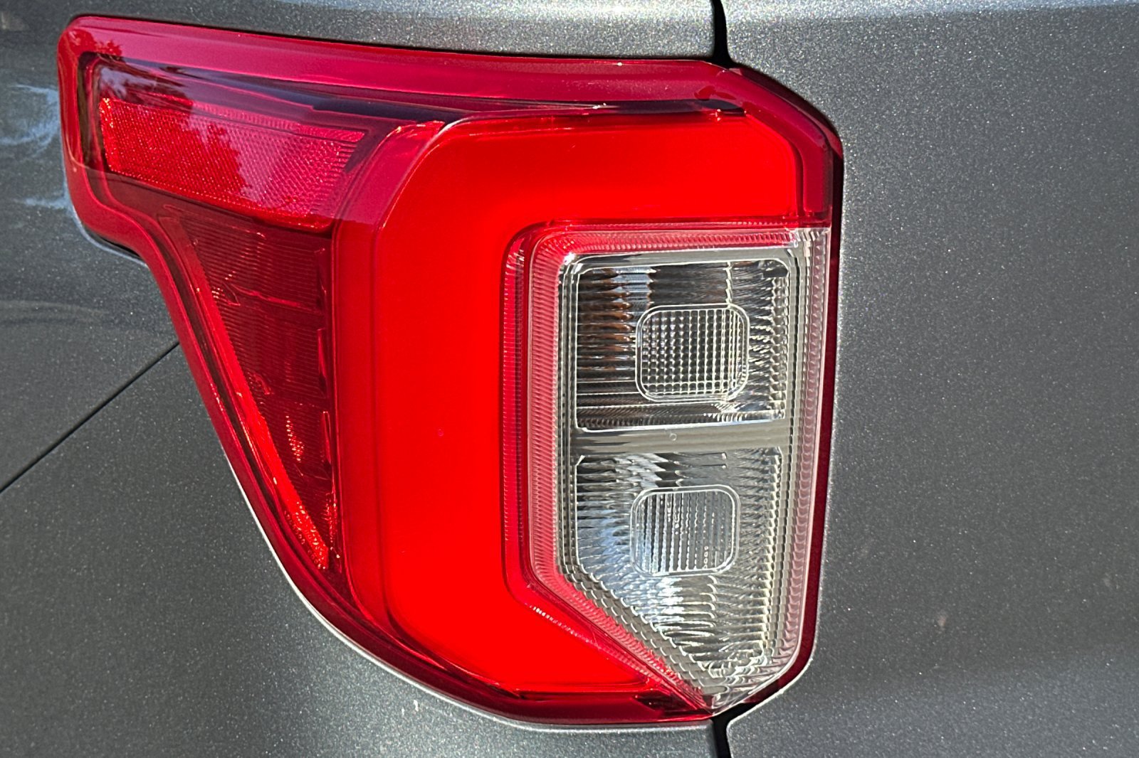 Certified 2023 Ford Explorer XLT RWD image 48