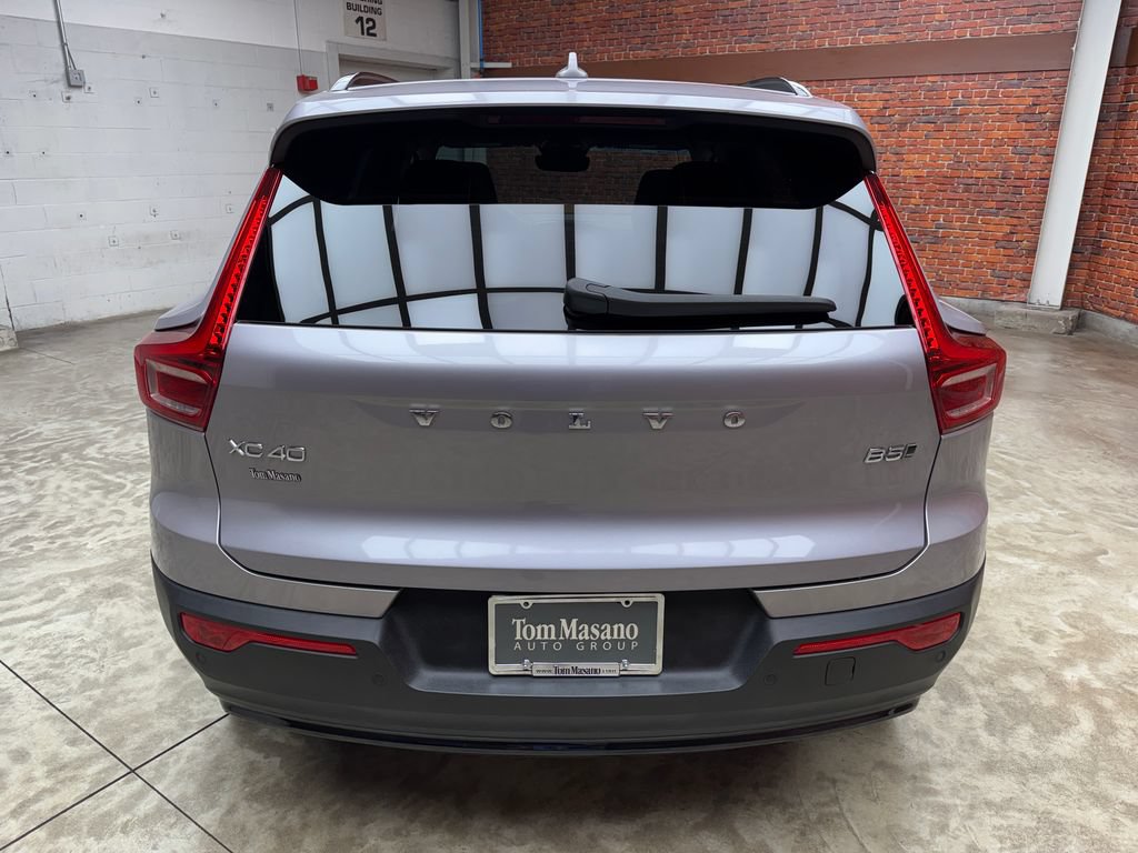 Used 2026 Volvo XC40 B5 Plus AWD/4WD image 4
