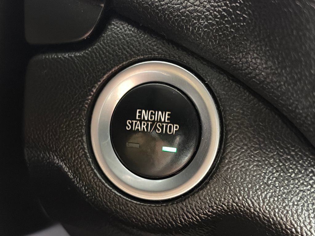 Used 2020 Chevrolet Equinox LT FWD image 23