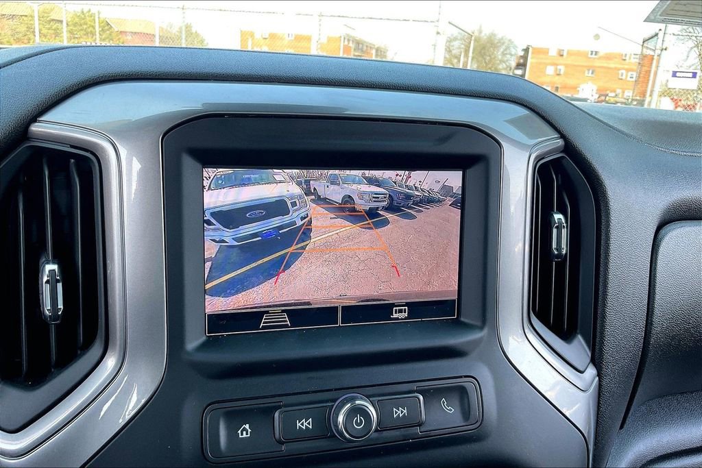 Used 2024 Chevrolet Silverado 1500 Custom w/ Turbomax Blackout Package AWD/4WD image 18