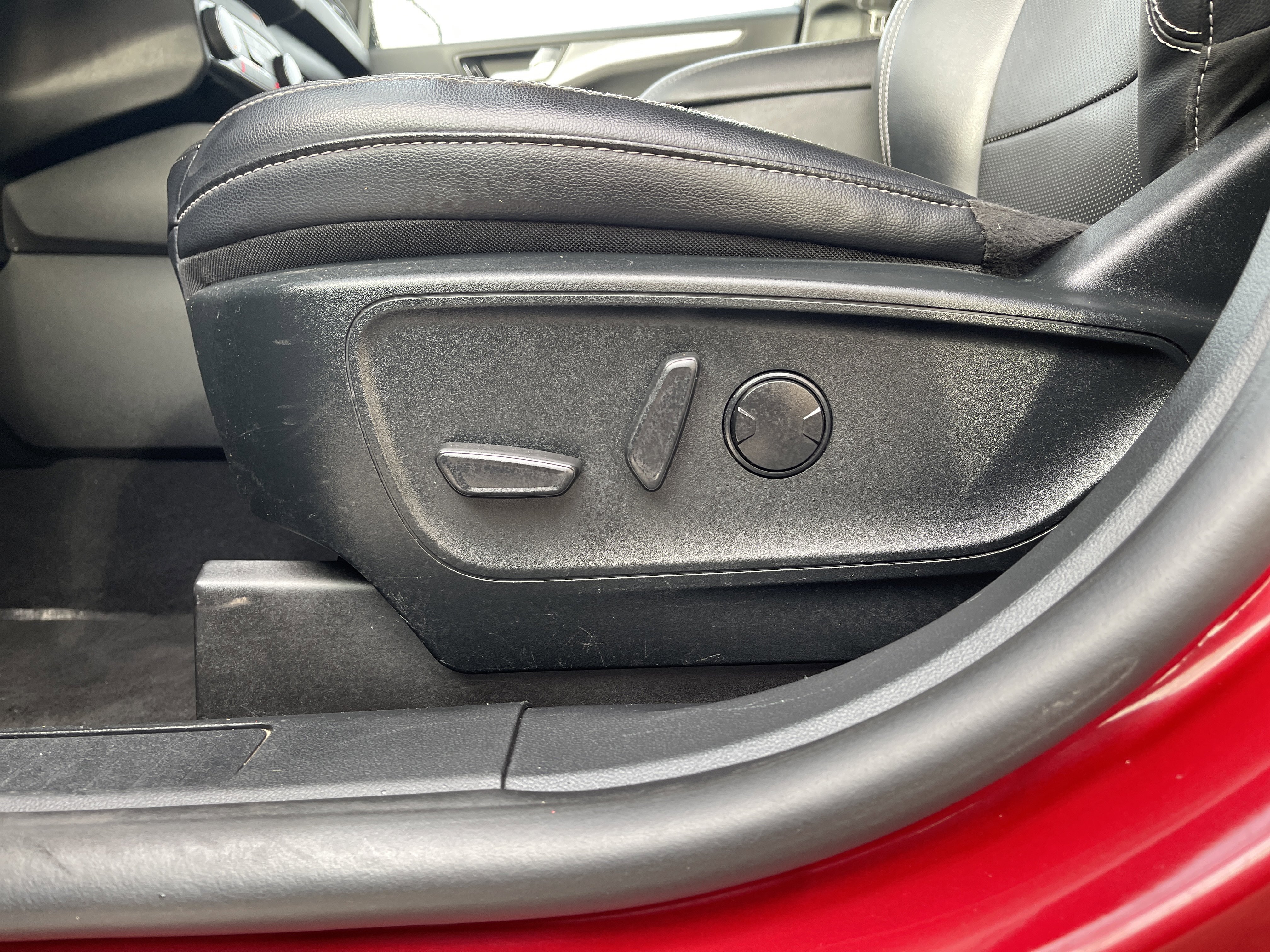 Certified 2022 Ford Escape Titanium image 14