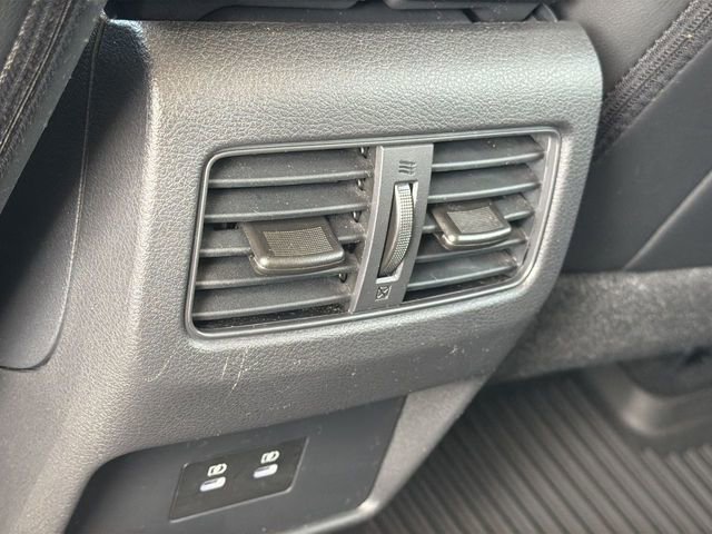 Used 2025 Nissan Rogue SV AWD/4WD image 24