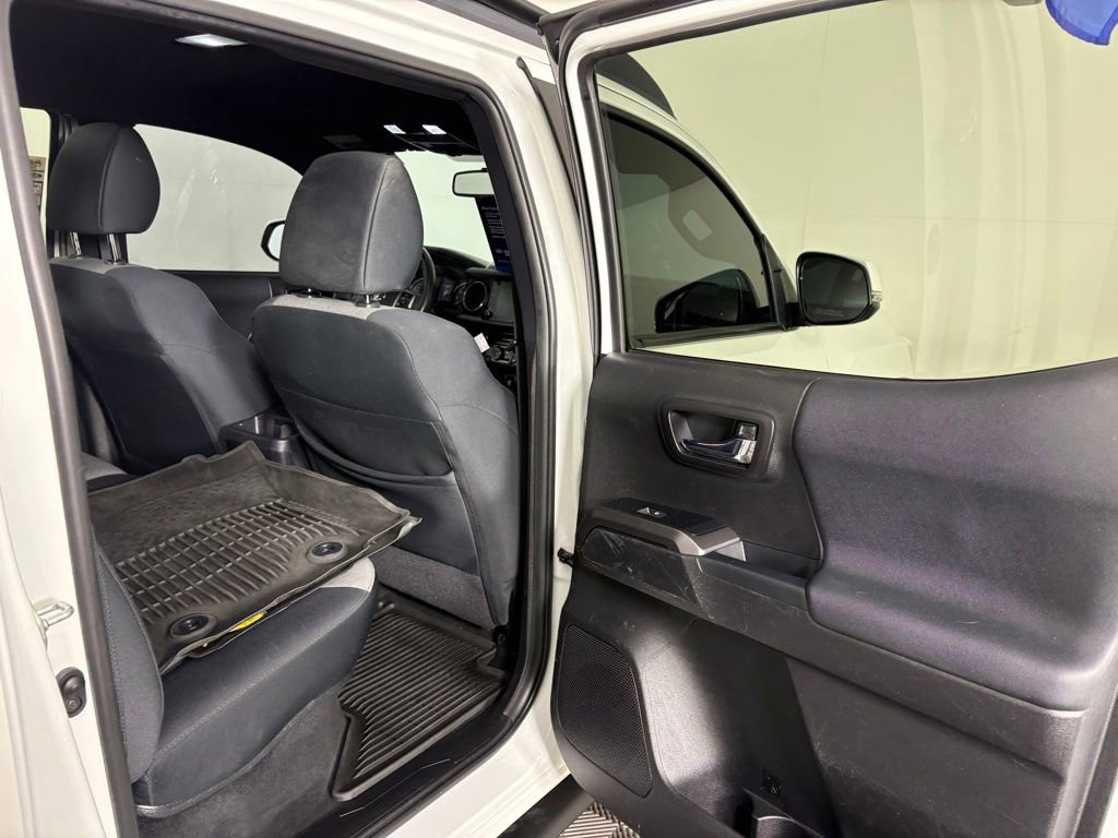 Used 2021 Toyota Tacoma TRD Off-Road image 30