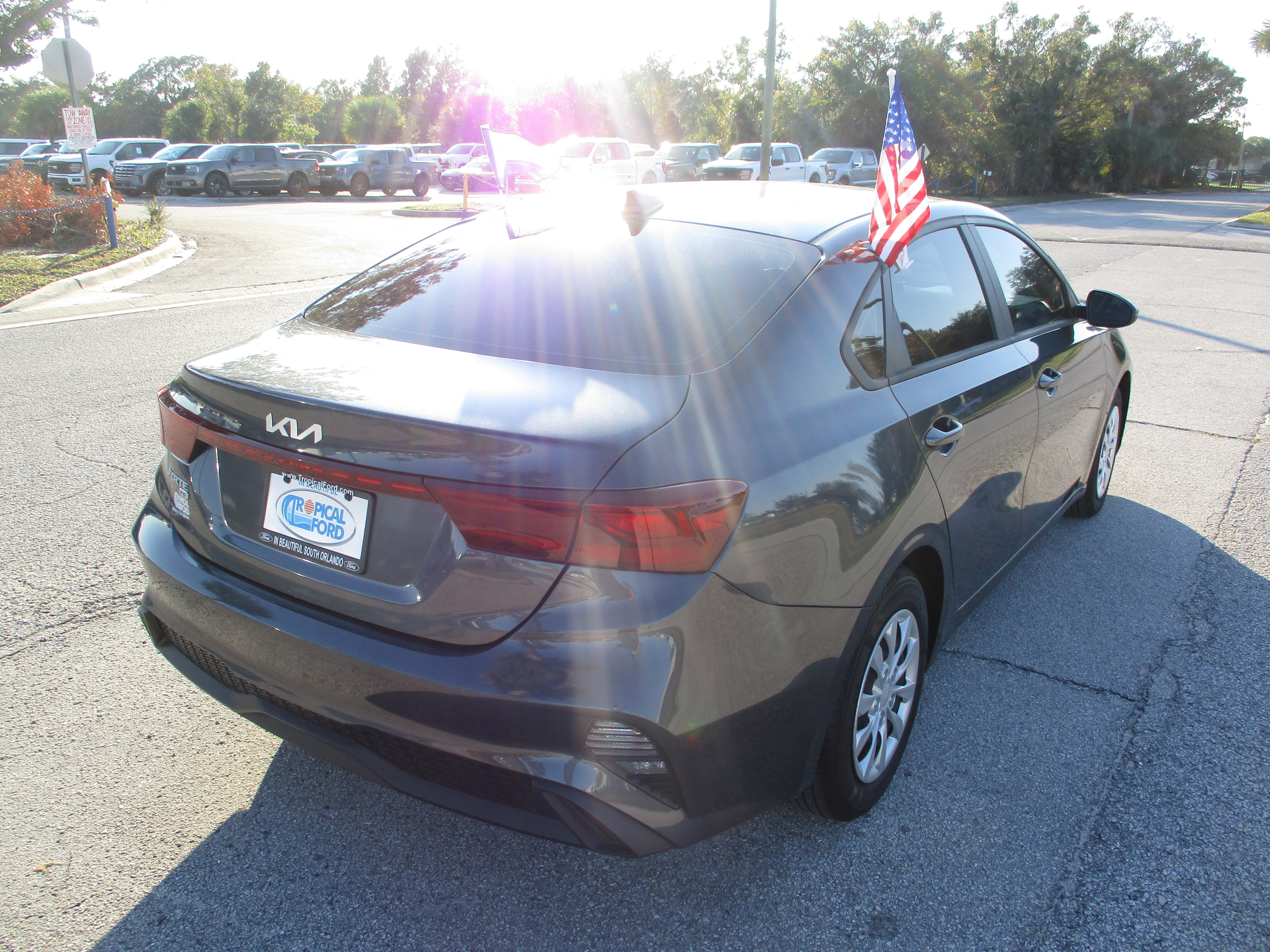 Used 2023 Kia Forte LX image 5