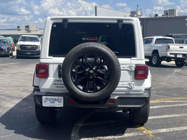 Used 2025 Jeep Wrangler Unlimited Sahara AWD/4WD image 5