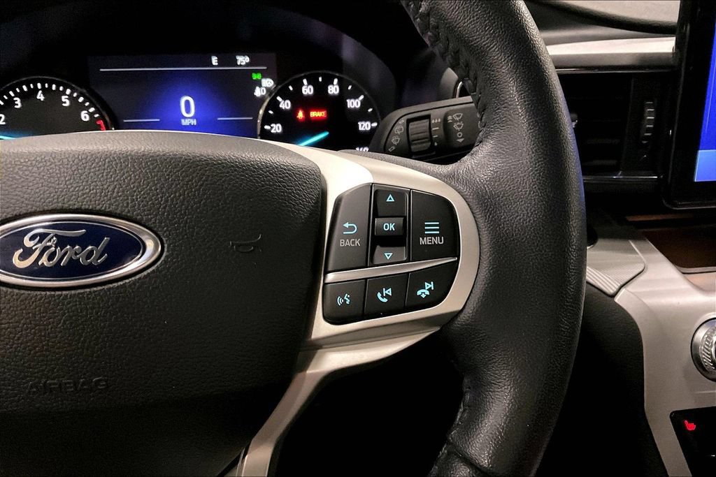 Certified 2023 Ford Explorer XLT w/ Equipment Group 202A AWD/4WD image 18