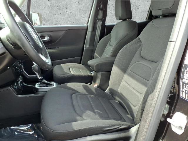 Used 2021 Jeep Renegade Latitude image 20