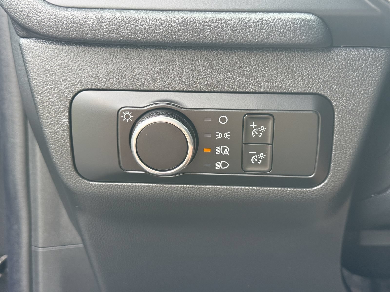 Certified 2025 Ford Escape Active FWD image 30