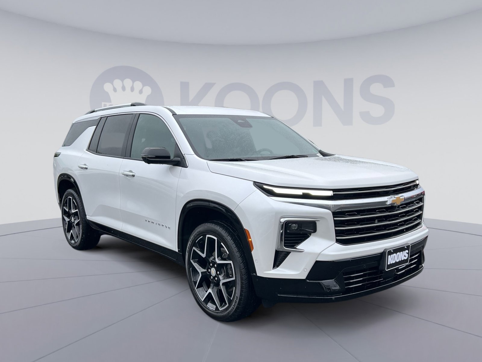 Used 2025 Chevrolet Traverse High Country AWD/4WD image 2