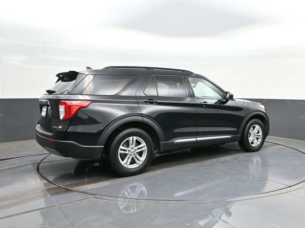 Certified 2023 Ford Explorer XLT w/ Equipment Group 202A AWD/4WD image 15