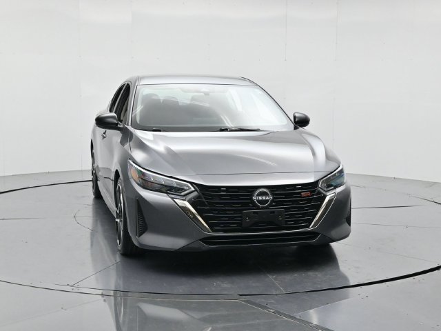 Used 2025 Nissan Sentra SR FWD image 4