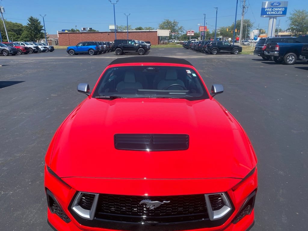 Certified 2025 Ford Mustang GT Premium w/ 60th Anniversary Package RWD image 9