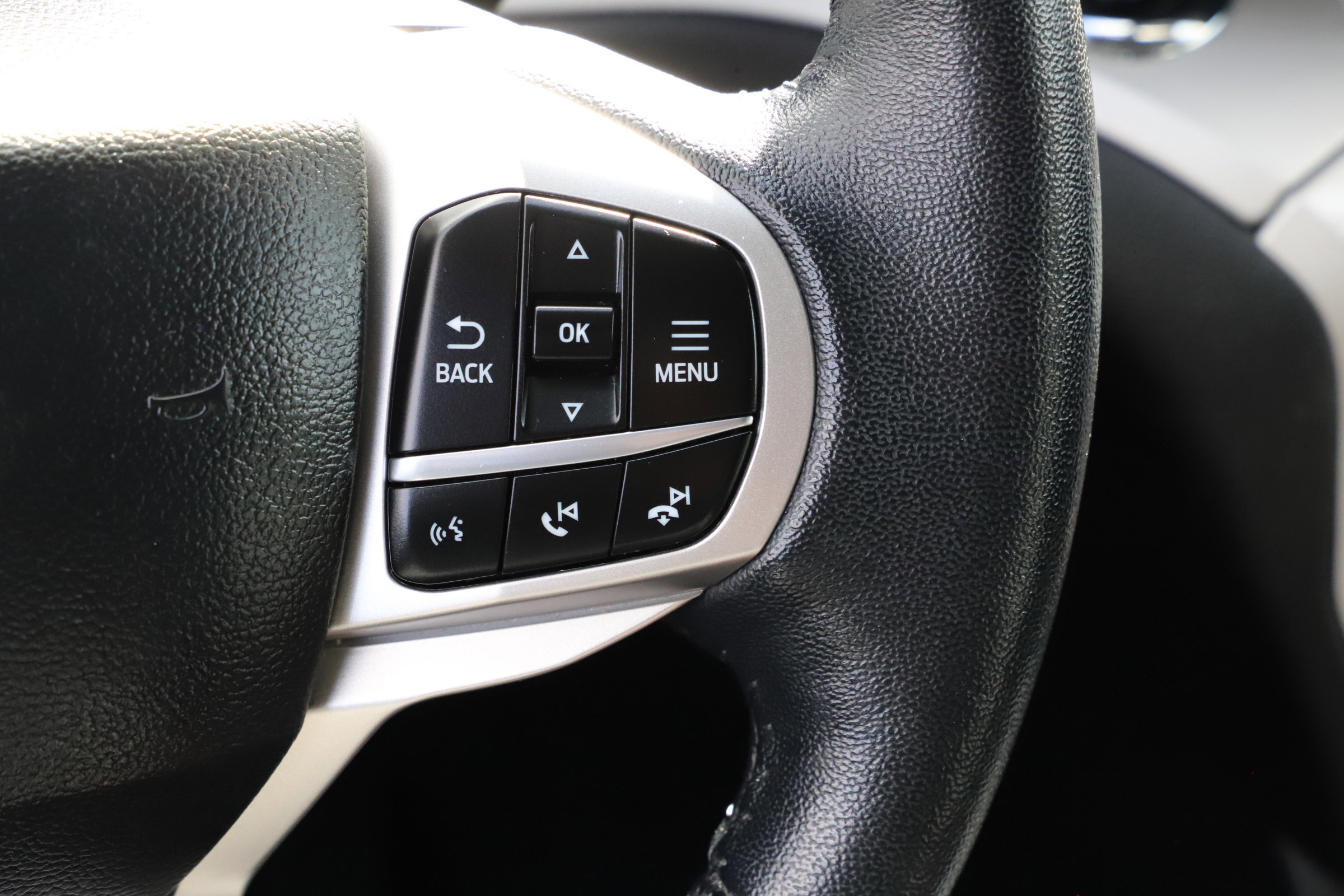 Certified 2023 Ford Explorer XLT w/ Equipment Group 202A image 25