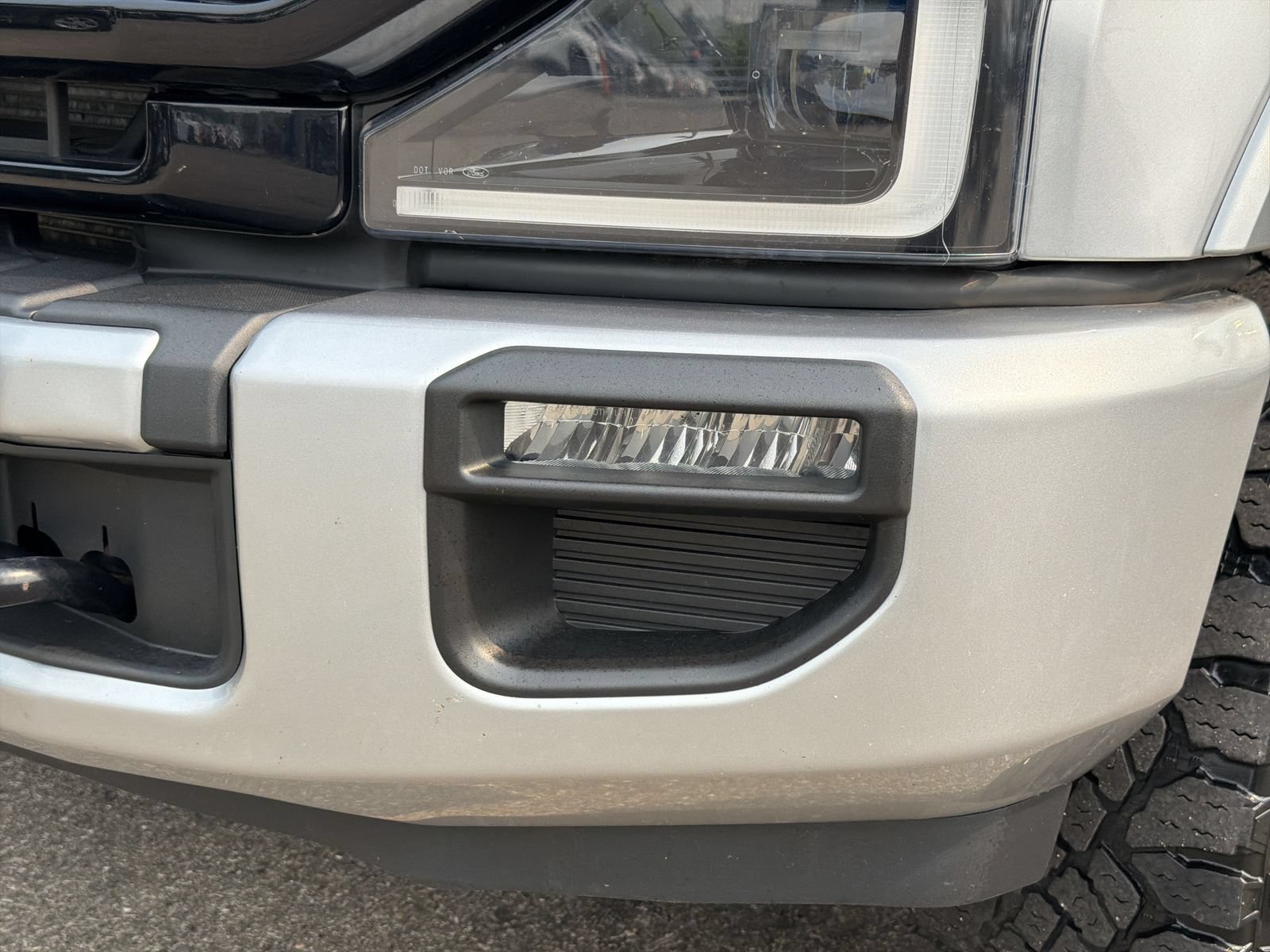 Certified 2022 Ford F250 Lariat w/ Tremor Off-Road Package AWD/4WD image 15