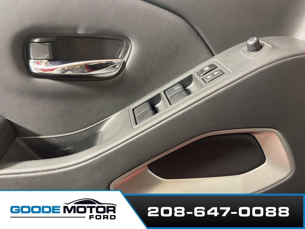 Used 2022 Nissan Frontier SV w/ Technology Package image 9