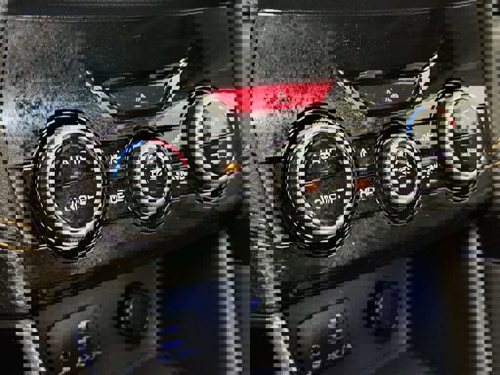 Used 2023 Subaru Forester Wilderness w/ Wilderness Package AWD/4WD image 21