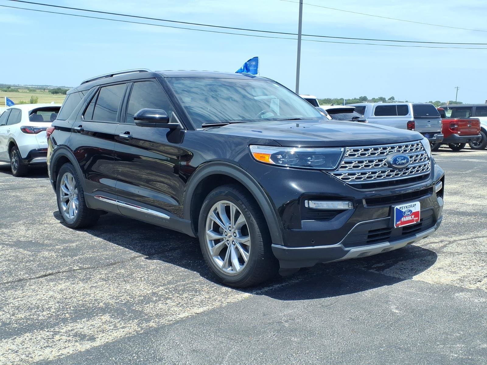 Certified 2021 Ford Explorer Limited w/ Equipment Group 301A RWD image 3