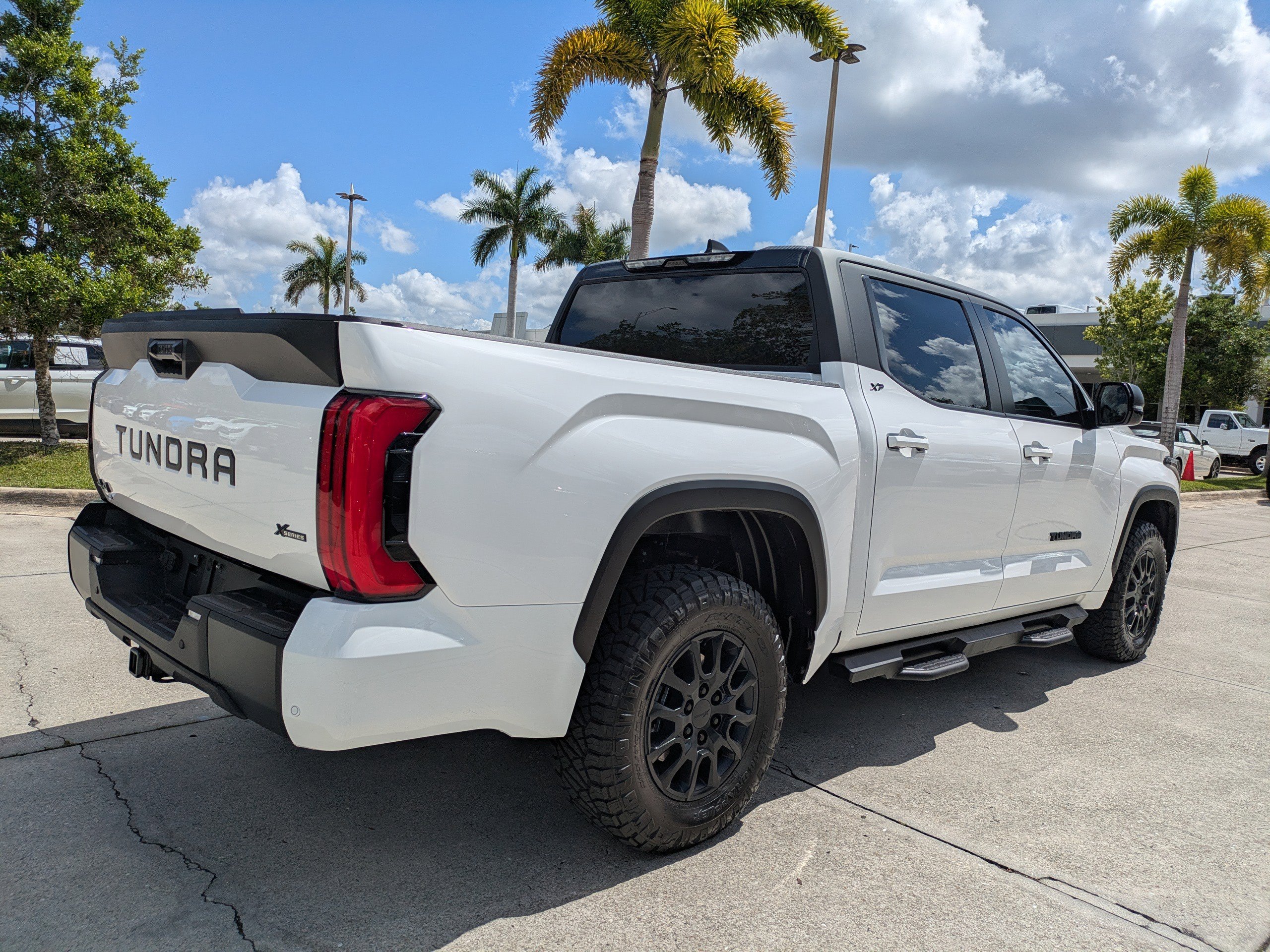 Used 2026 Toyota Tundra SR5 w/ SR5 Premium Package AWD/4WD image 4