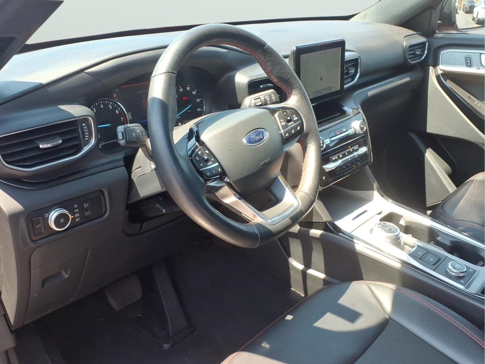 Certified 2023 Ford Explorer ST-Line AWD/4WD image 7