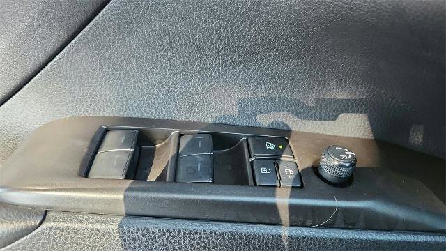 Used 2024 Toyota Camry SE image 20