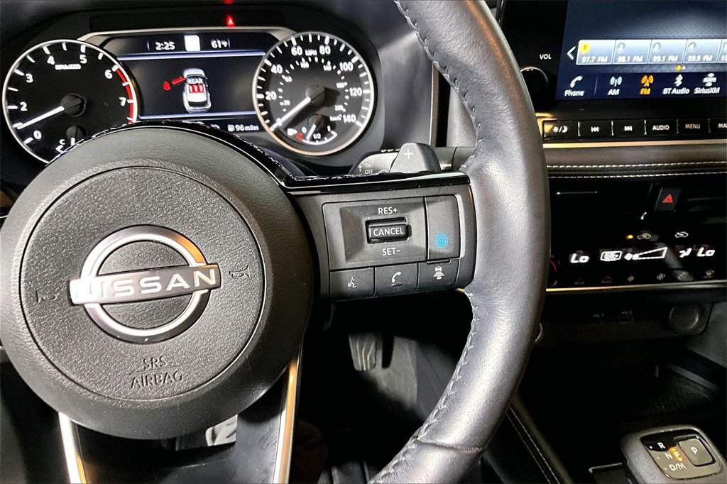 Used 2023 Nissan Rogue SL w/ SL Premium Package image 15