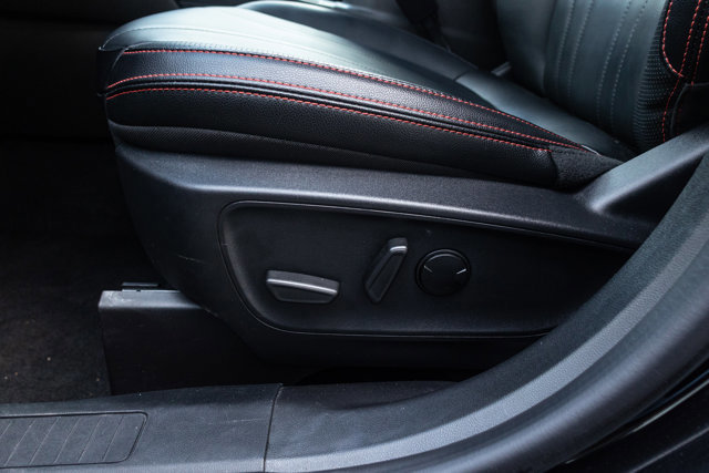 Certified 2025 Ford Escape ST-Line Elite w/ Premium Technology Package image 14