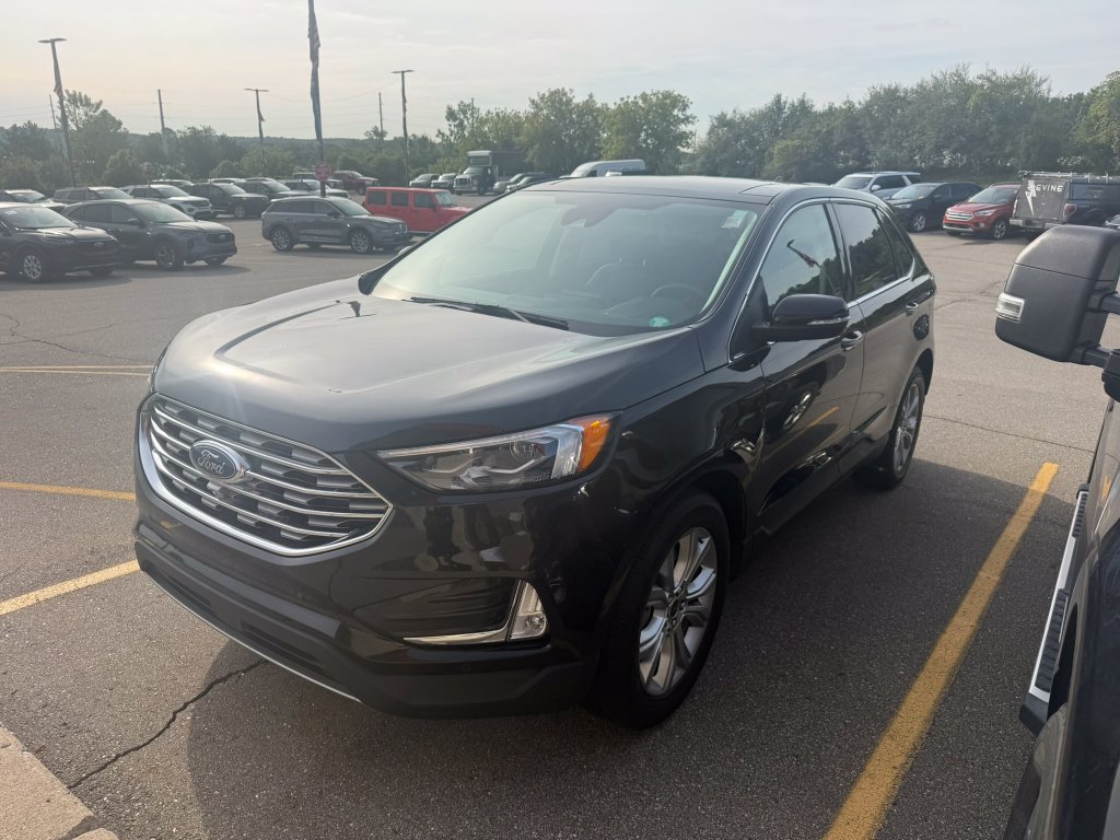Certified 2023 Ford Edge Titanium w/ Equipment Group 301A AWD/4WD image 3