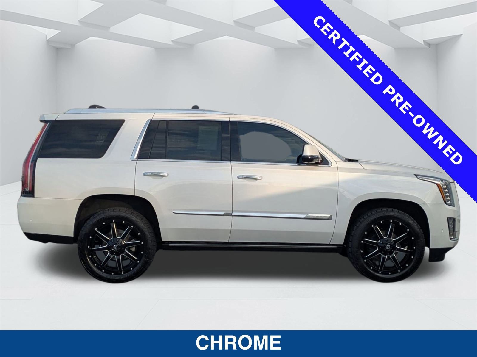 Used 2020 Cadillac Escalade Premium Luxury image 6