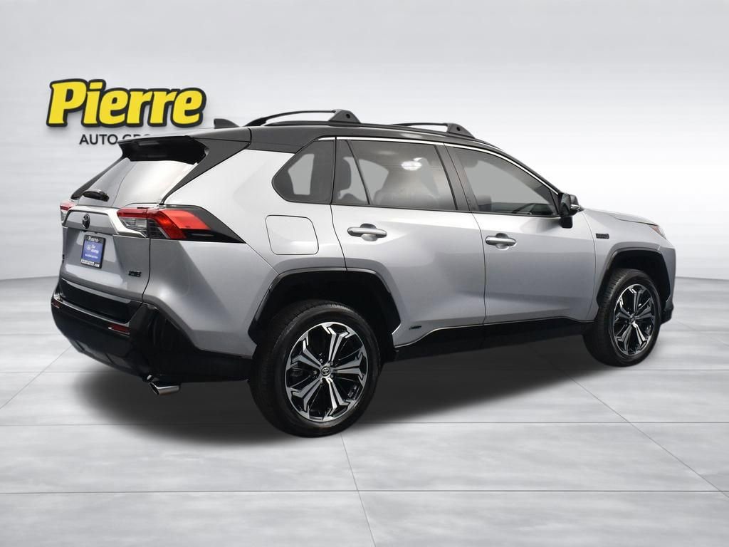 Used 2024 Toyota RAV4 XSE w/ Weather Package image 4