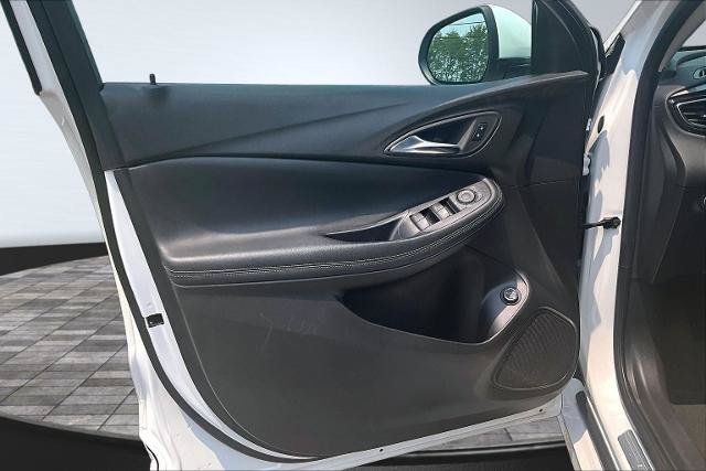 Used 2023 Buick Encore GX Select w/ Sport Touring Package FWD image 23