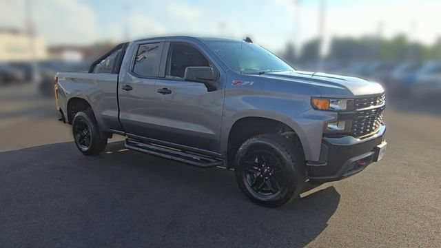 Used 2019 Chevrolet Silverado 1500 Custom Trail Boss AWD/4WD image 3