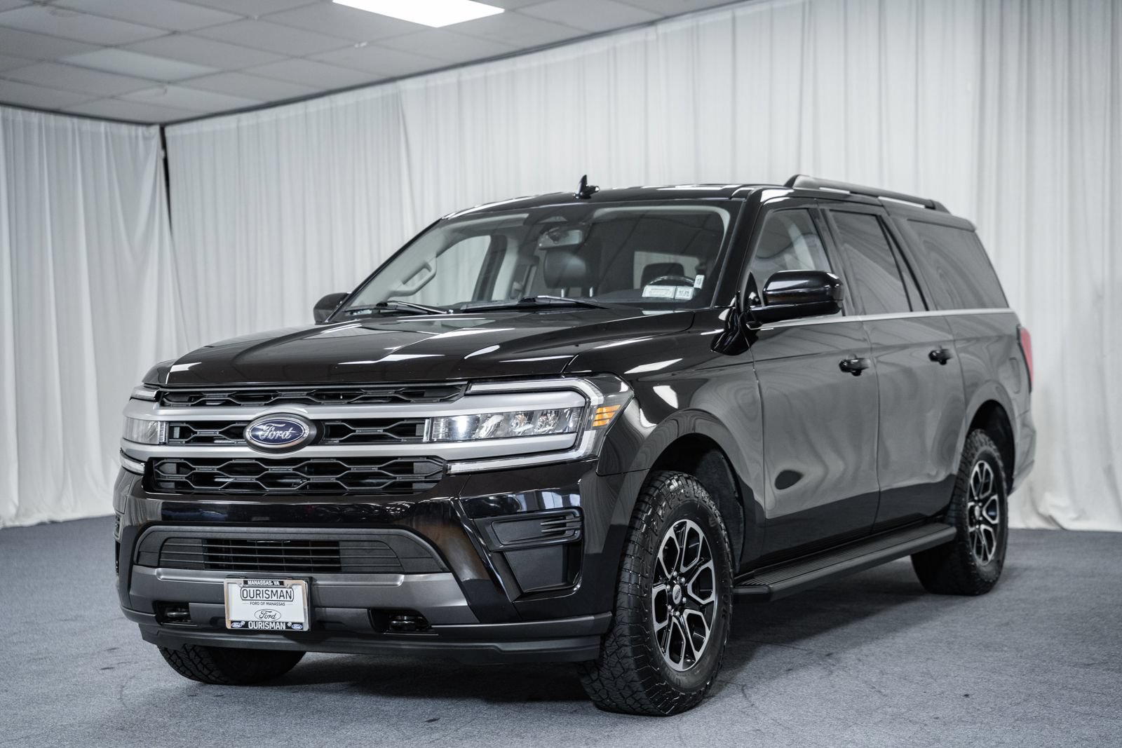 Certified 2022 Ford Expedition Max XLT w/ Livery Package AWD/4WD image 3