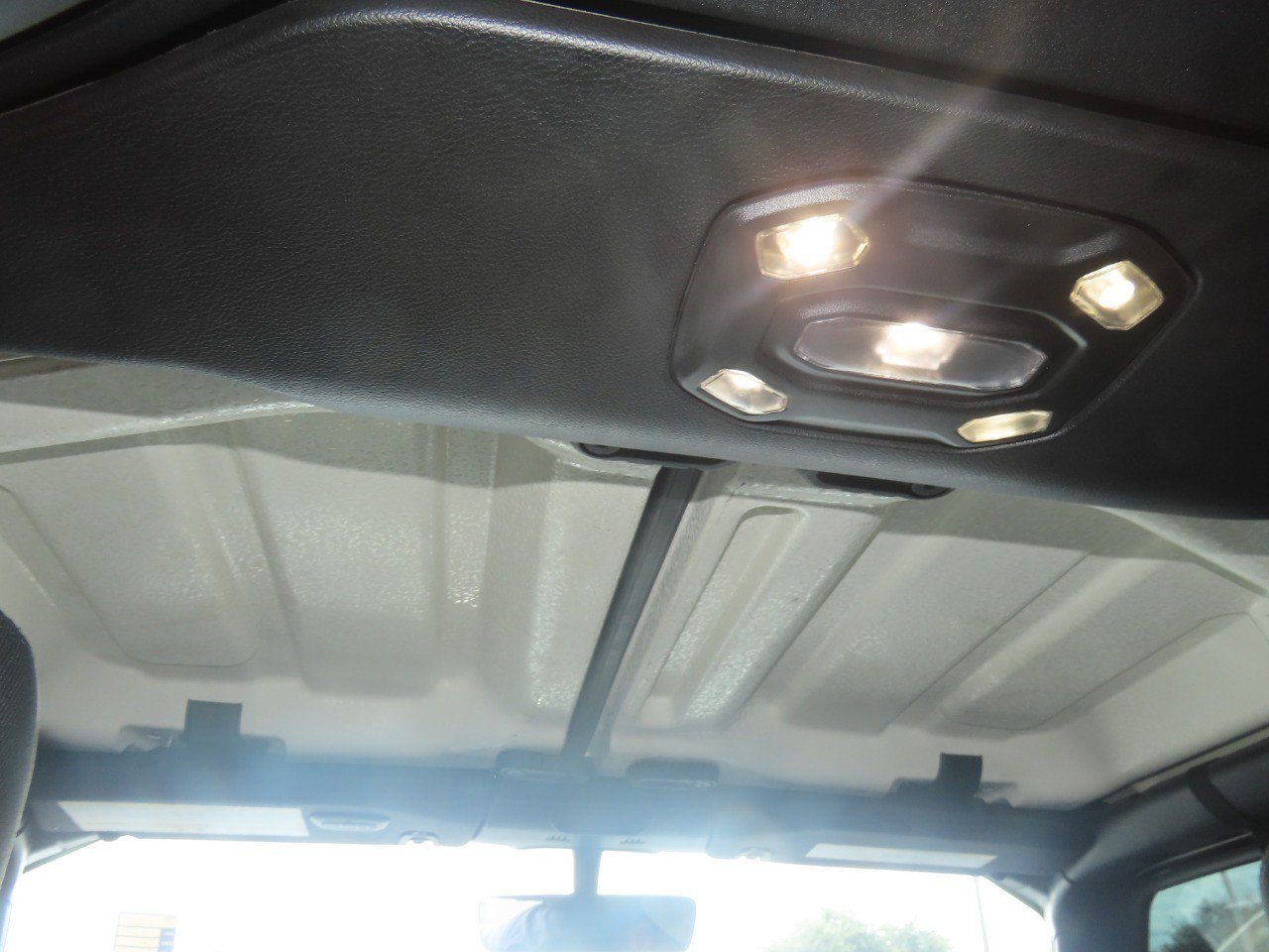 Used 2022 Jeep Gladiator Mojave w/ Cold Weather Group AWD/4WD image 20