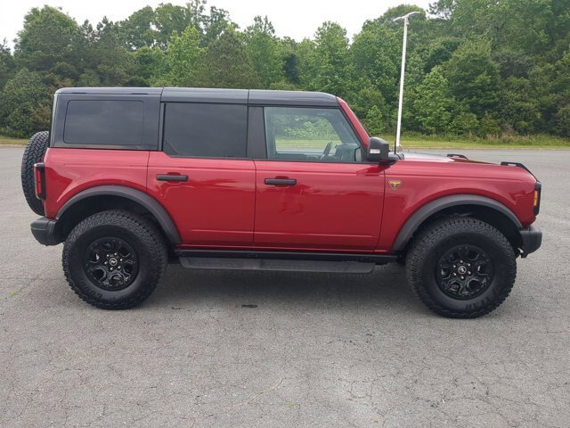 Certified 2025 Ford Bronco Badlands AWD/4WD image 3