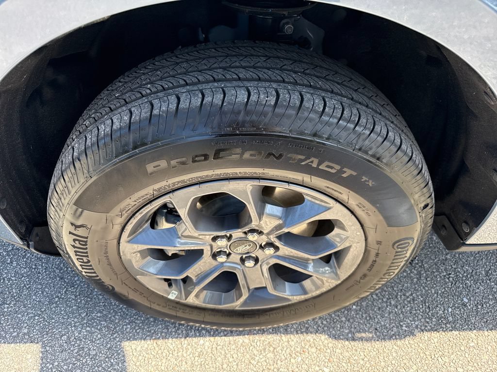 Certified 2025 Ford Maverick XLT FWD image 13
