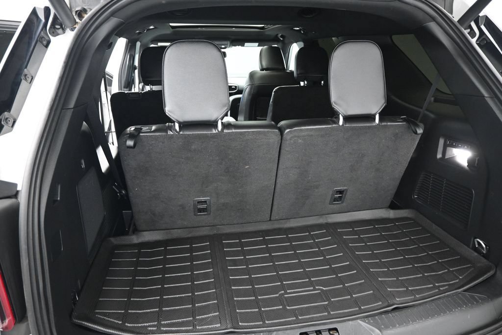 Certified 2024 Ford Explorer ST w/ Equipment Group 401A AWD/4WD image 9
