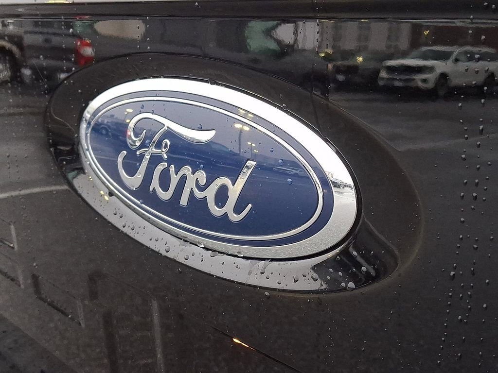 Certified 2023 Ford F150 Lariat w/ Equipment Group 502A High image 30