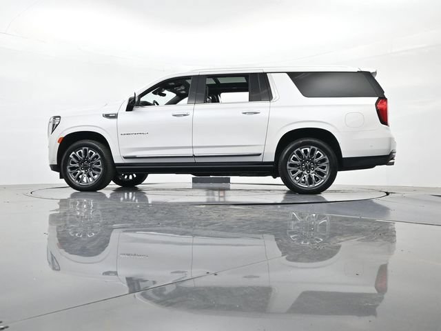 Used 2023 GMC Yukon XL Denali Ultimate AWD/4WD image 46
