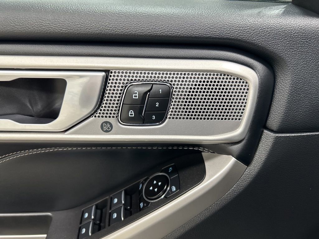 Certified 2023 Ford Explorer Limited w/ Equipment Group 301A image 16