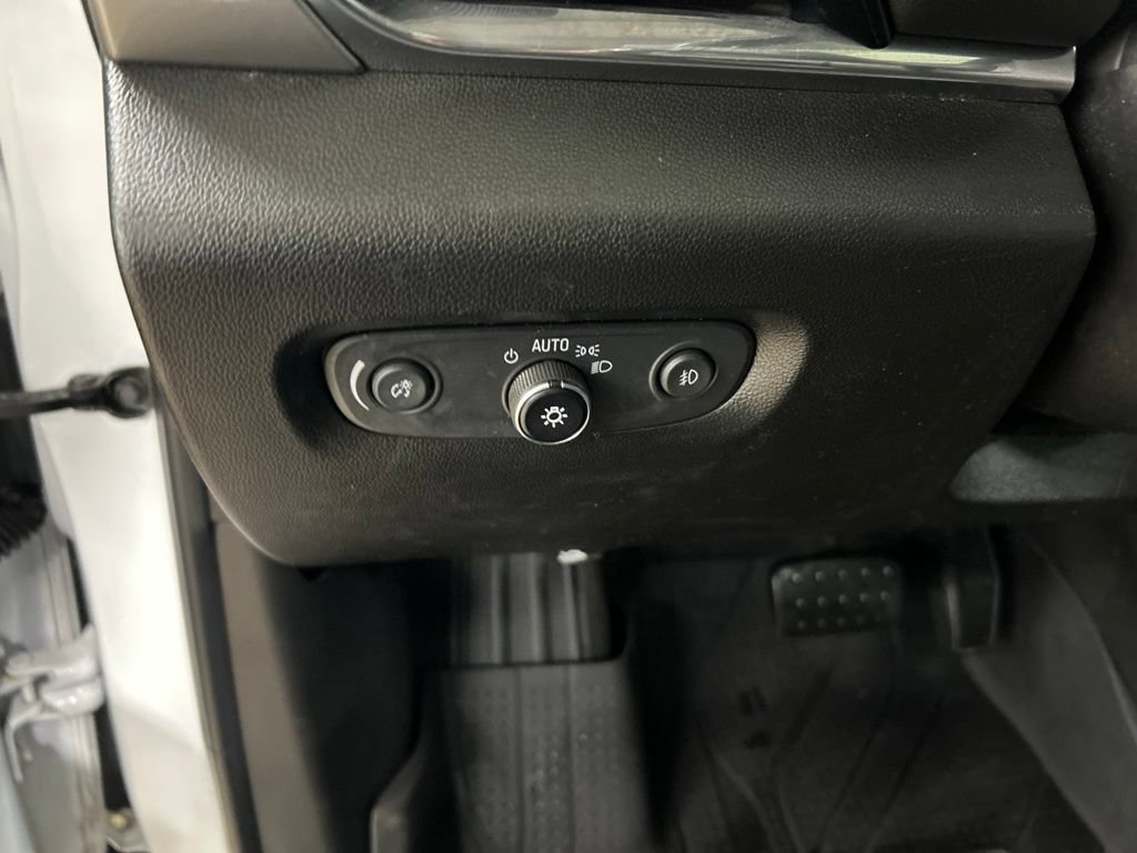 Used 2019 Chevrolet Traverse RS w/ LPO, Floor Liner Package AWD/4WD image 14