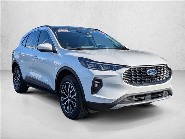 Certified 2025 Ford Escape SE w/ PHEV Premium Package FWD video 3