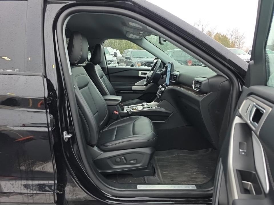 Certified 2023 Ford Explorer Limited w/ Limited Technology Package image 7