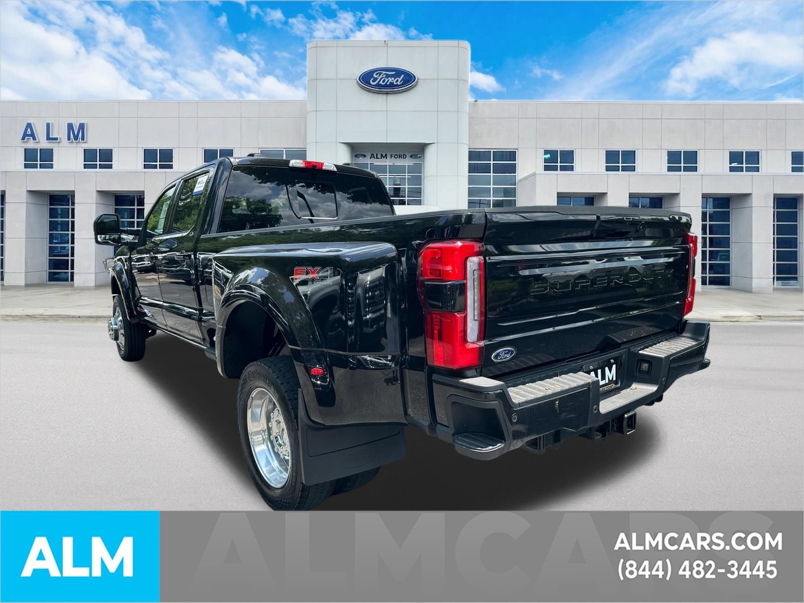 Certified 2025 Ford F450 Platinum w/ FX4 Off-Road Package AWD/4WD image 8