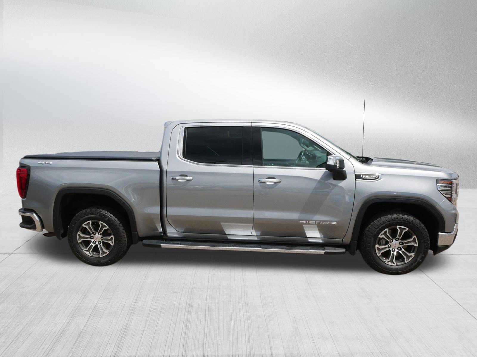 Used 2024 GMC Sierra 1500 SLT AWD/4WD image 8
