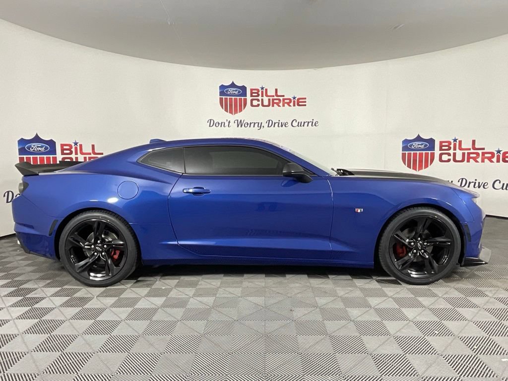 Used 2020 Chevrolet Camaro LT RWD image 2