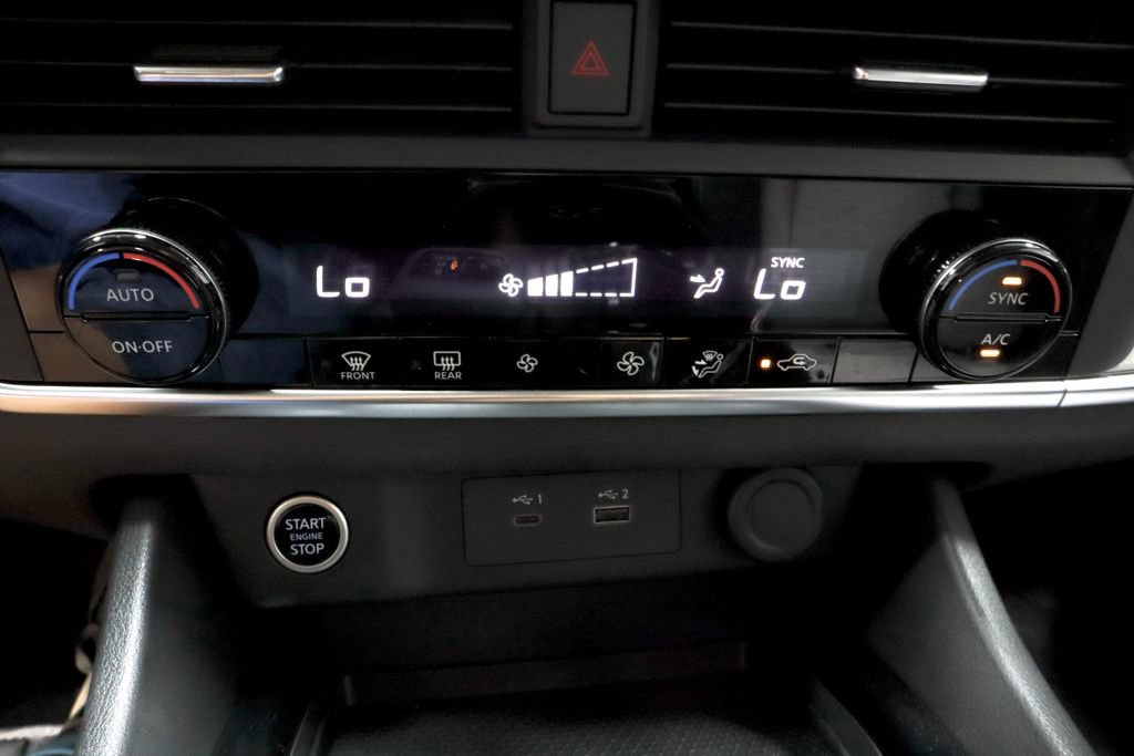 Used 2023 Nissan Rogue SV AWD/4WD image 29